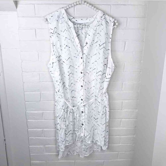 Dresses & Skirts - Women's white mini skirt